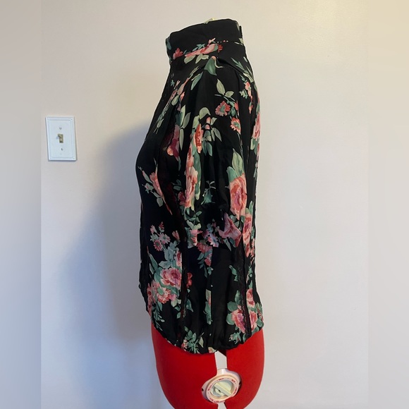 Silk and Lace see-through blouse, black with roses - Picture 3 of 7